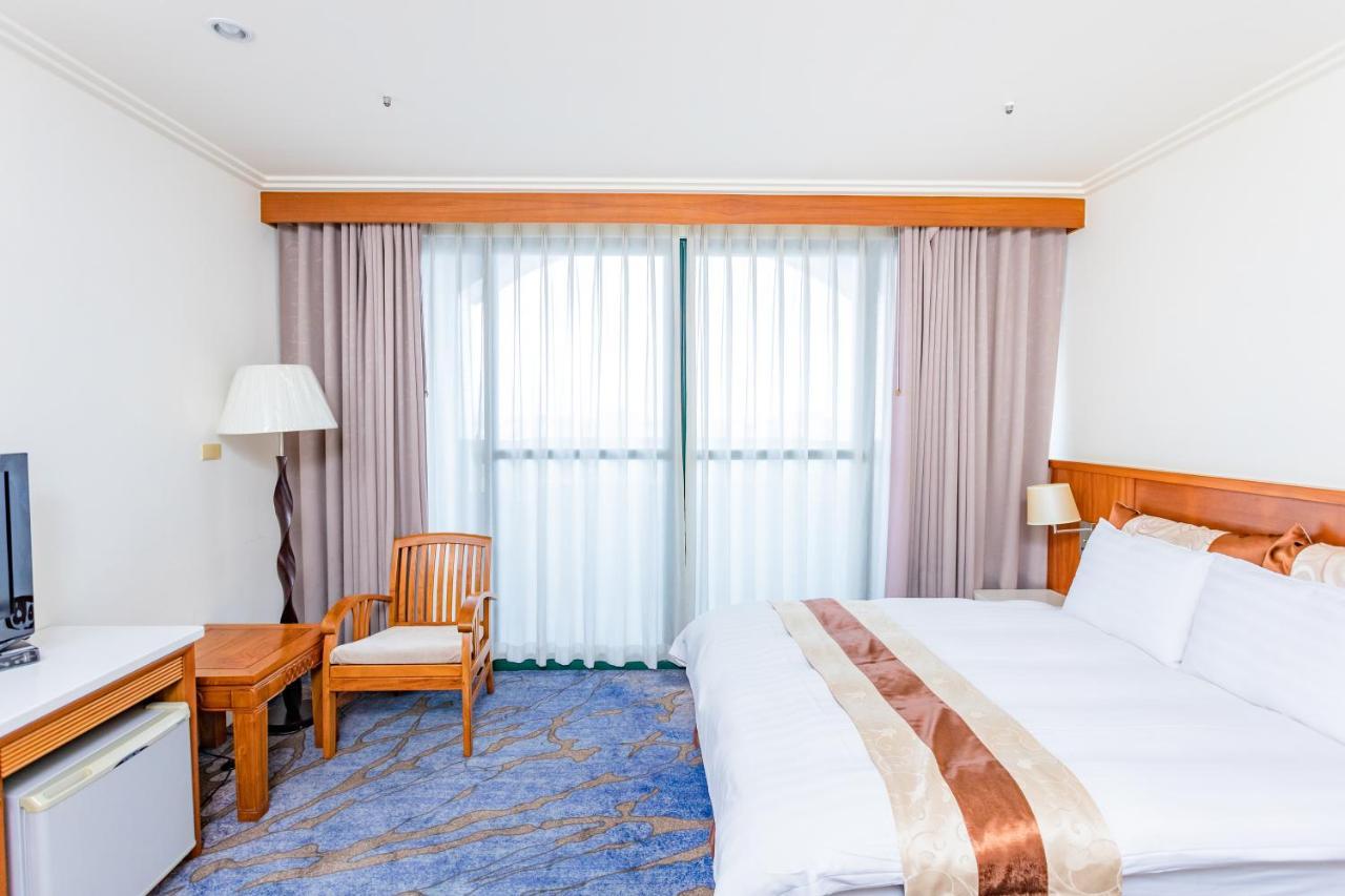 Yaling Hotel Magong Luaran gambar