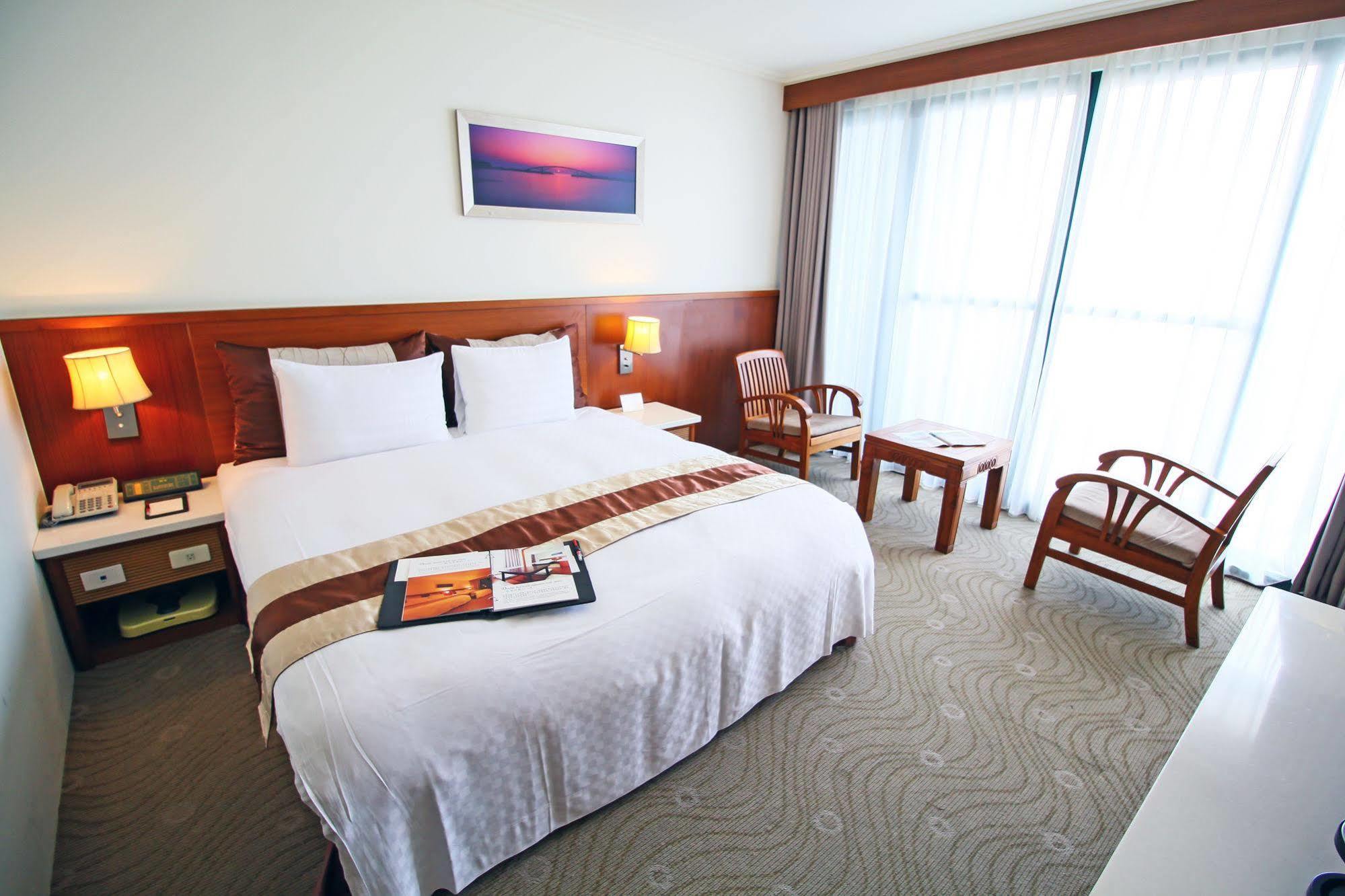 Yaling Hotel Magong Luaran gambar