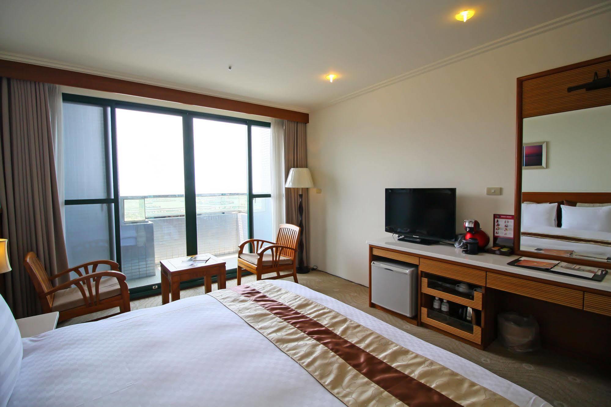 Yaling Hotel Magong Luaran gambar